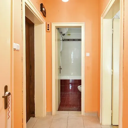 Spacious At Central Location - Karavelov * Varna